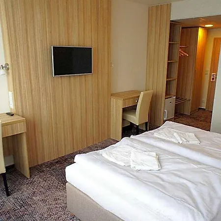 Labe 3* Pardubice